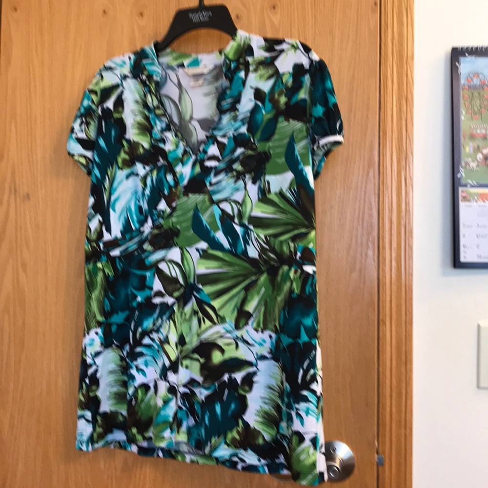Cute tropical top